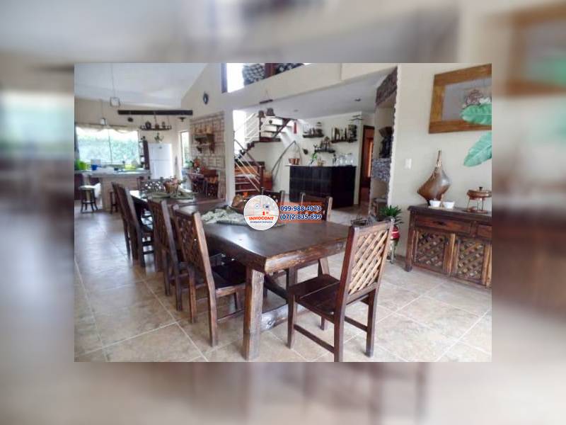 C1168 Amplia vivienda con terreno de venta